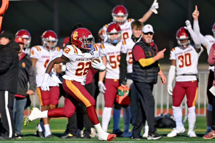 a Central Catholic Tualatin 6A Oregon football final November 22 2023 Leon Neuschwander 14